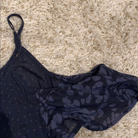 Abercrombie and Fitch Tank Top Blouse (L) - Picture 3 of 4